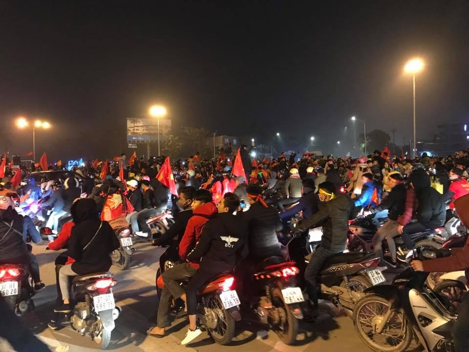 trung ve tien dung khong ngo tinh cam cua nguoi dan que huong lai nhieu den the nay