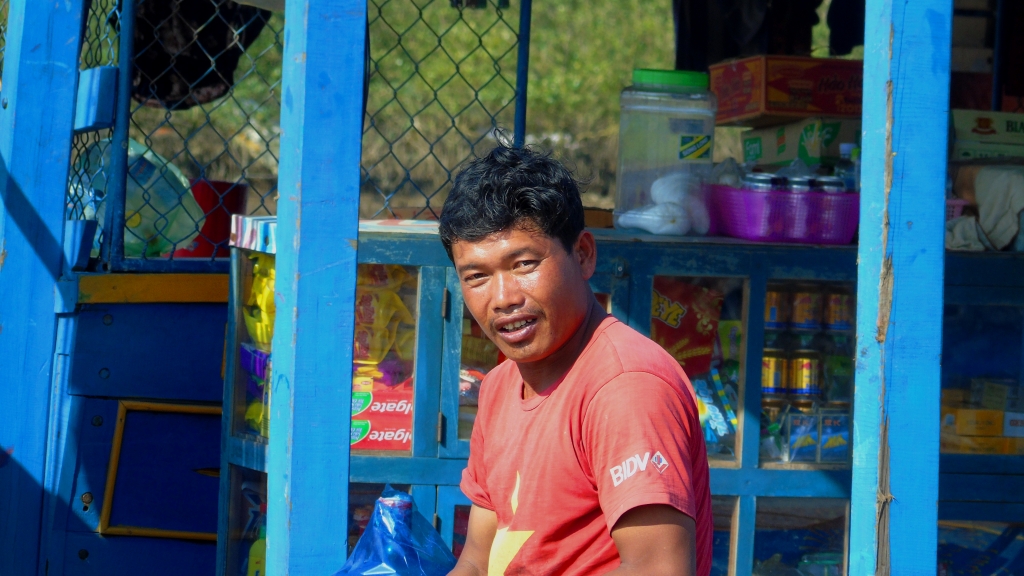 ngu dan cua sot hao huc chuan bi cho mot chuyen ra khoi dau nam