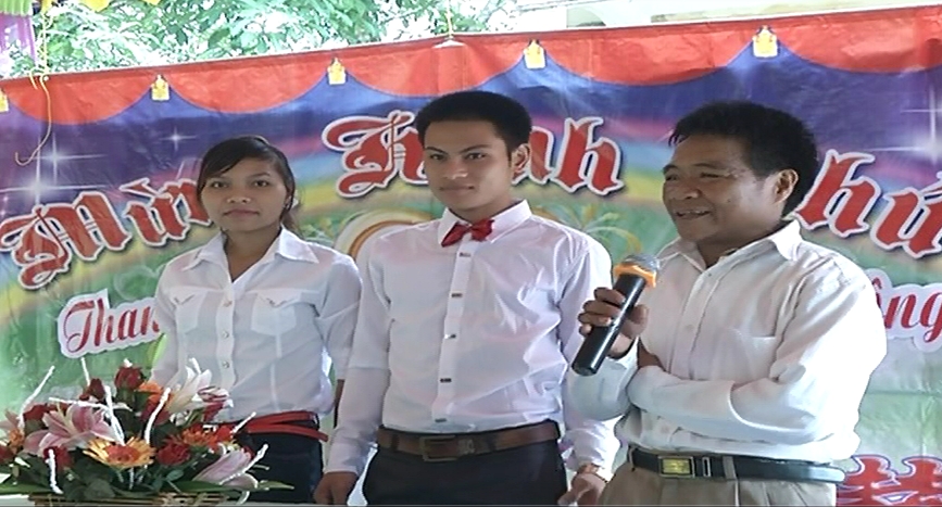 dam cuoi lich su sau nhung cuoc tinh anh em lay nhau