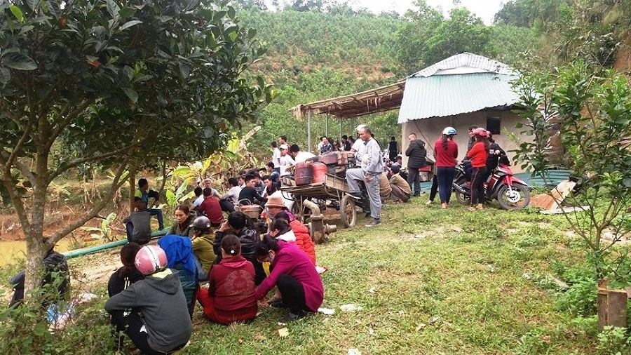 sau khi cong an vay bat vu danh bac phat hien nam thanh nien tu vong duoi ho