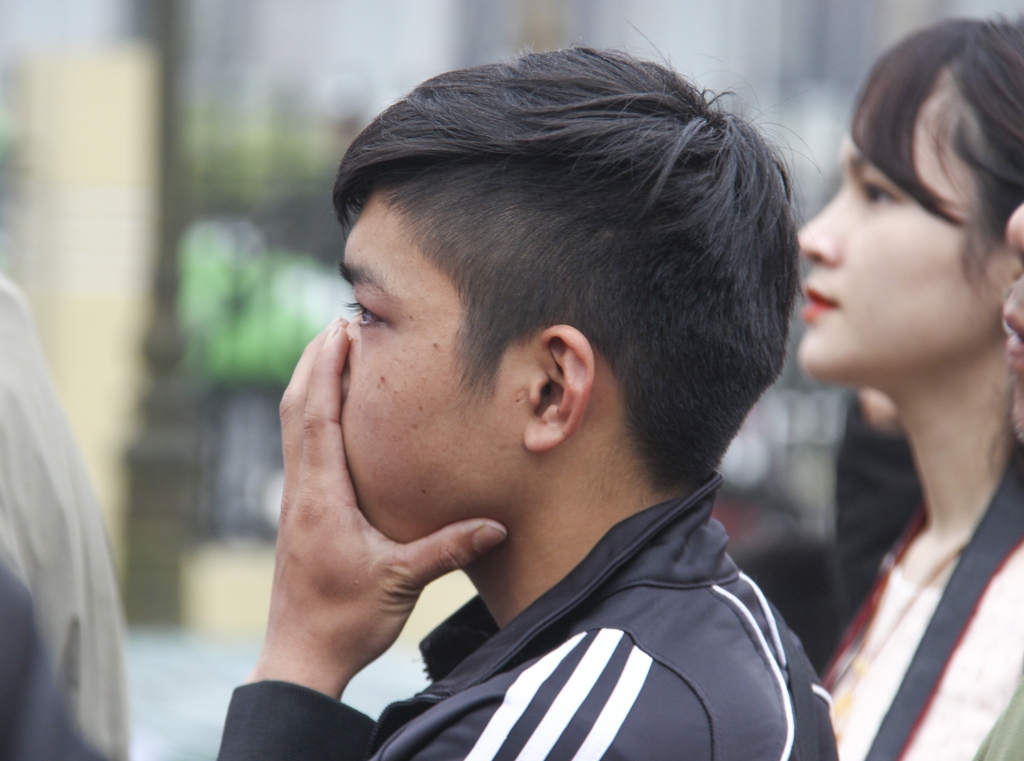 ha tinh nhung giot nuoc mat luu luyen tien tan binh len duong nhap ngu