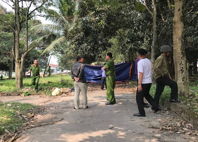 nghe an phat hien thi the nguoi dan ong tu vong bat thuong lai cong vien