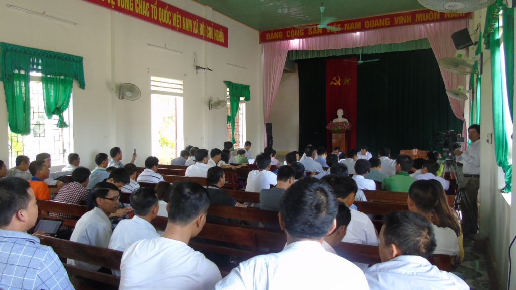 sau cuoc doi thoai voi doanh nghiep dan van phai cong phi khi qua tram thu phi cau rac
