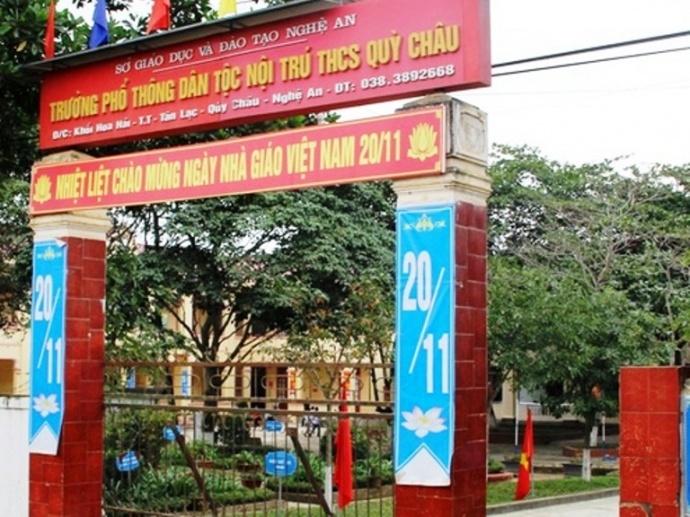 nghe an an ngo dong 37 em hoc sinh cap 2 nhap vien