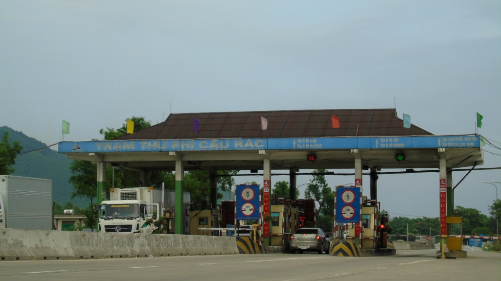 gan 10 nam cong phi oan va niem vui duoc mien phi qua tram bot cau rac