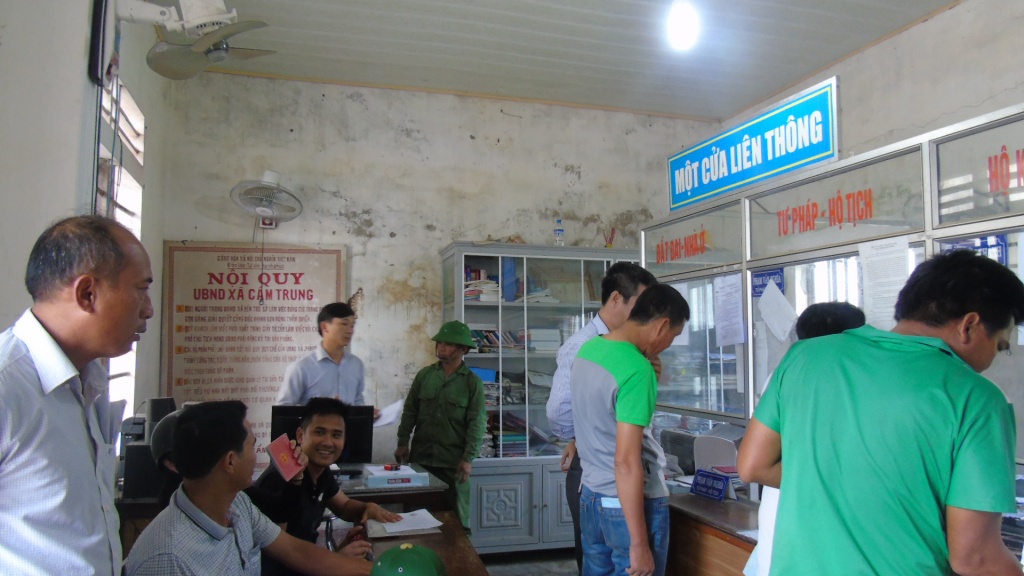 gan 10 nam cong phi oan va niem vui duoc mien phi qua tram bot cau rac