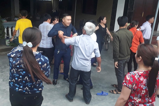 vo bo chong con de di theo tieng goi cua hoi thanh duc chua troi