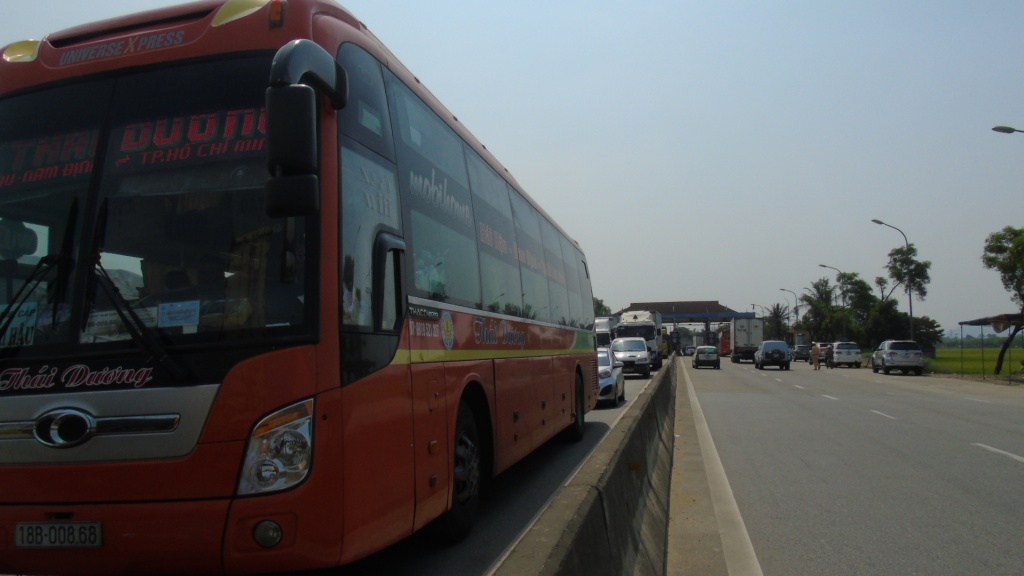 dan lai tiep tuc dung tien le quay tram bot cau rac