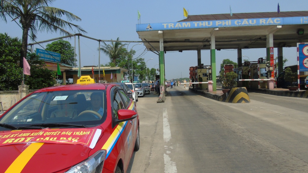 dan lai tiep tuc dung tien le quay tram bot cau rac