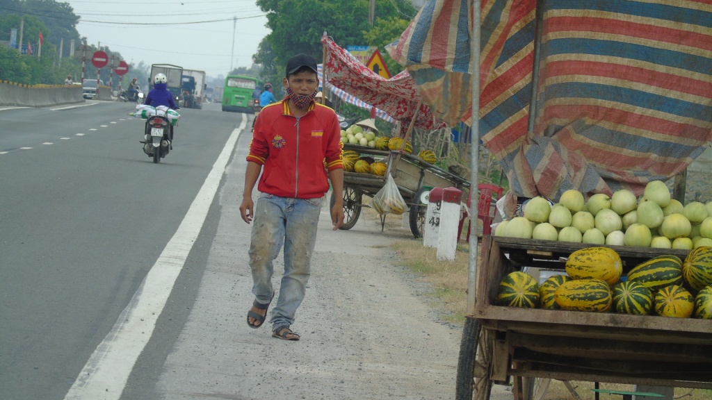 vi muu sinh dan chiem duong dung leu ban dua tren quoc lo 1a