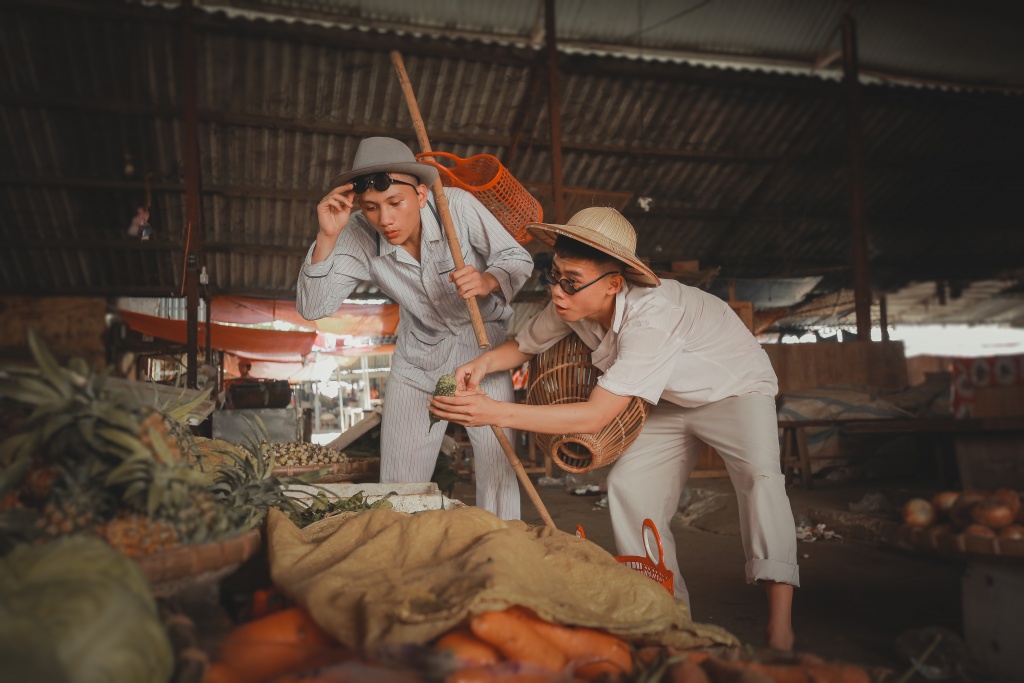 hoc sinh ha tinh chat lu trong bo anh ky yeu phien ban bui doi o cho que