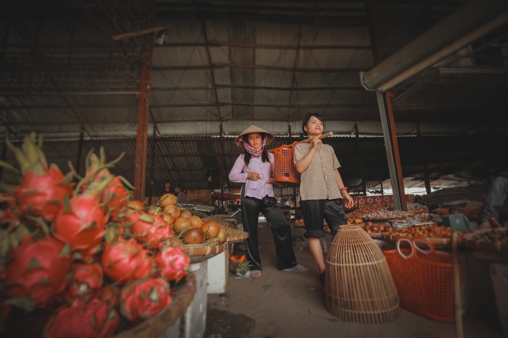 hoc sinh ha tinh chat lu trong bo anh ky yeu phien ban bui doi o cho que