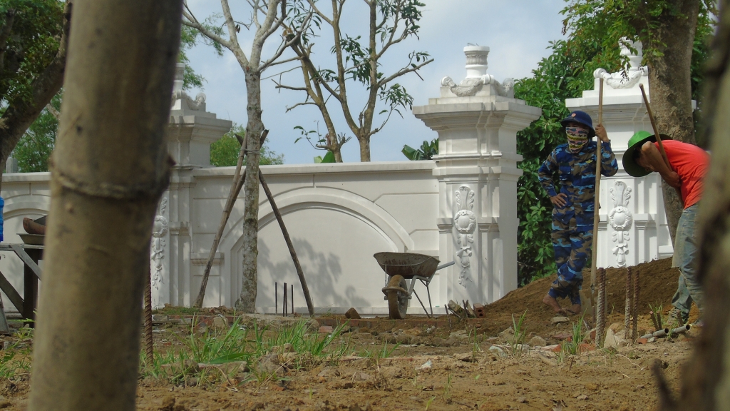 ben trong can biet thu khung cua cu ba ban rau gan 80 tuoi o ha tinh