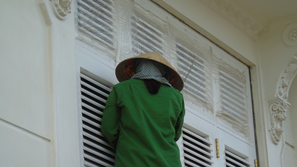 ben trong can biet thu khung cua cu ba ban rau gan 80 tuoi o ha tinh