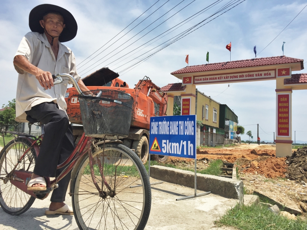 cong lang bac binh da duoc vat qua duong
