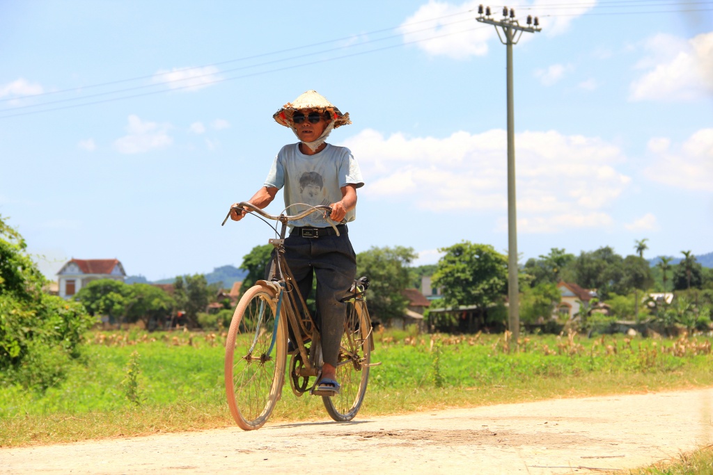 nong dan ha tinh vat lon ngay dem voi cai nang nhu thieu dot