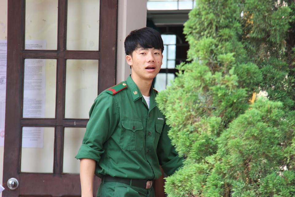ha tinh nhung si tu khoac ao linh di lam thu tuc du thi thpt quoc gia