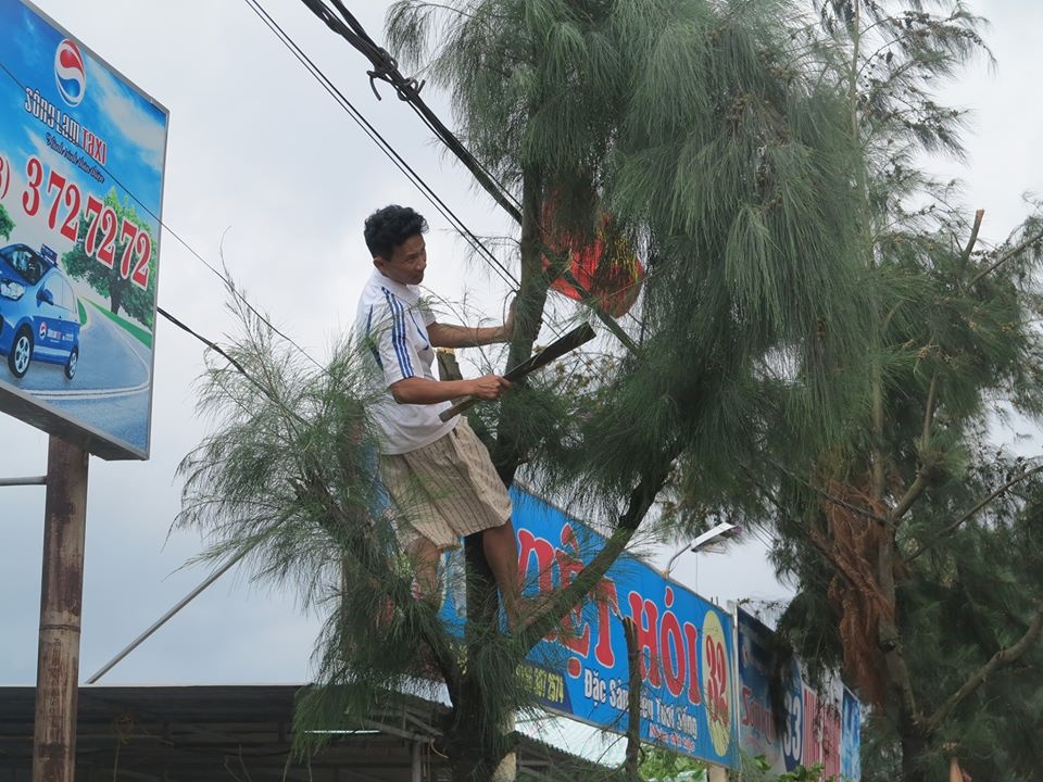 to chuc di doi hon 1000 nguoi dan ve khu vuc an toan tranh bao