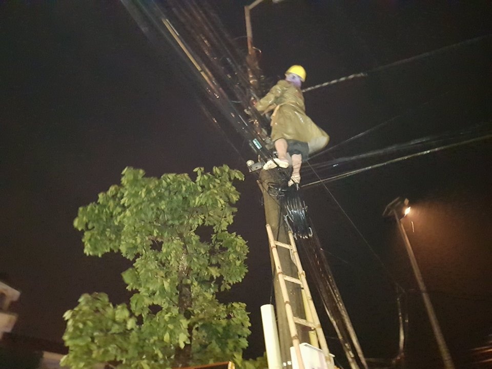 ha tinh mua lon gay ngap trong dem luc luong cuu ho thuc trang chong bao