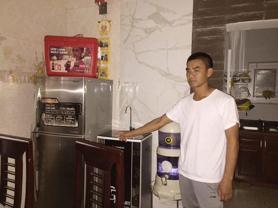 ha tinh hang tram thiet bi dien cua nguoi dan bi chap chay luc rang sang