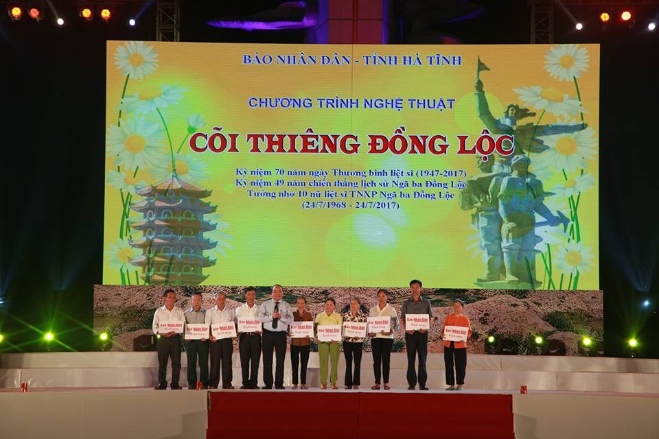 thu tuong dang huong tri an cac anh hung liet si tai nga ba dong loc