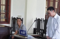 vo dung ao siet co chong den chet trong ngay gio bo