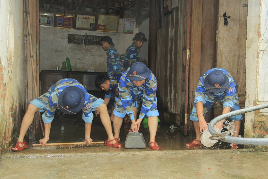 3 tinh o mien trung khan truong khac phuc hau qua sau bao son tinh