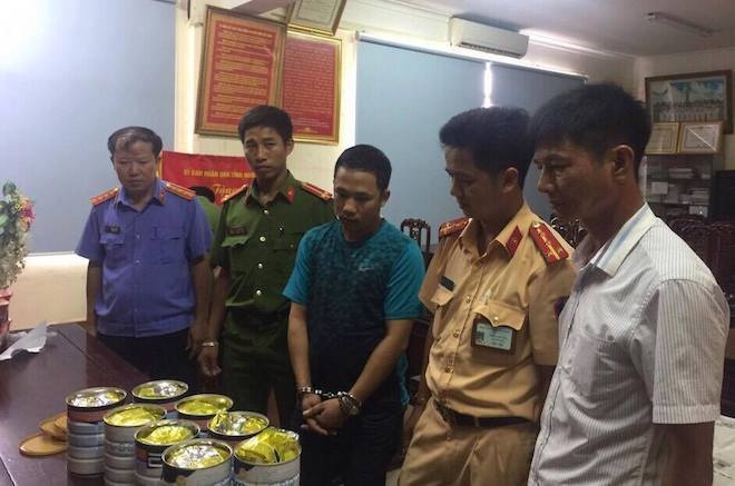 nguy trang 8kg ma tuy da trong hop sua