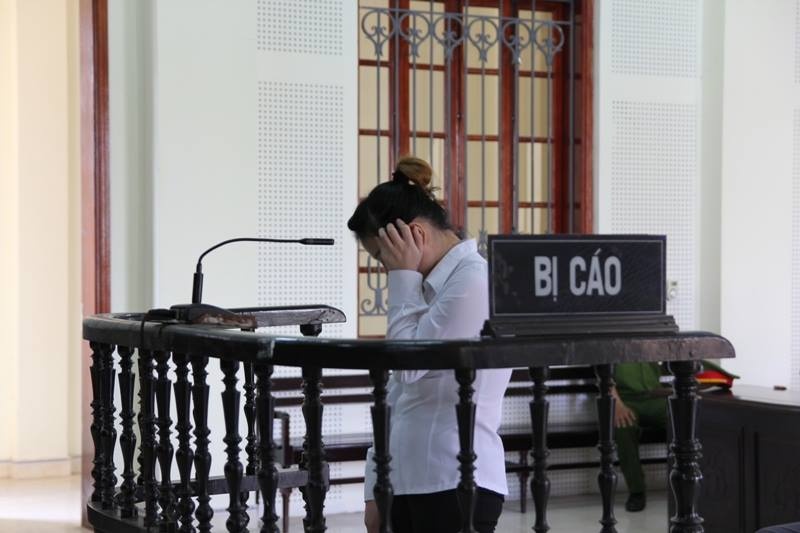 toa tuyen 3 nam tu nu quai lua ban chau sang trung quoc khoc nghen