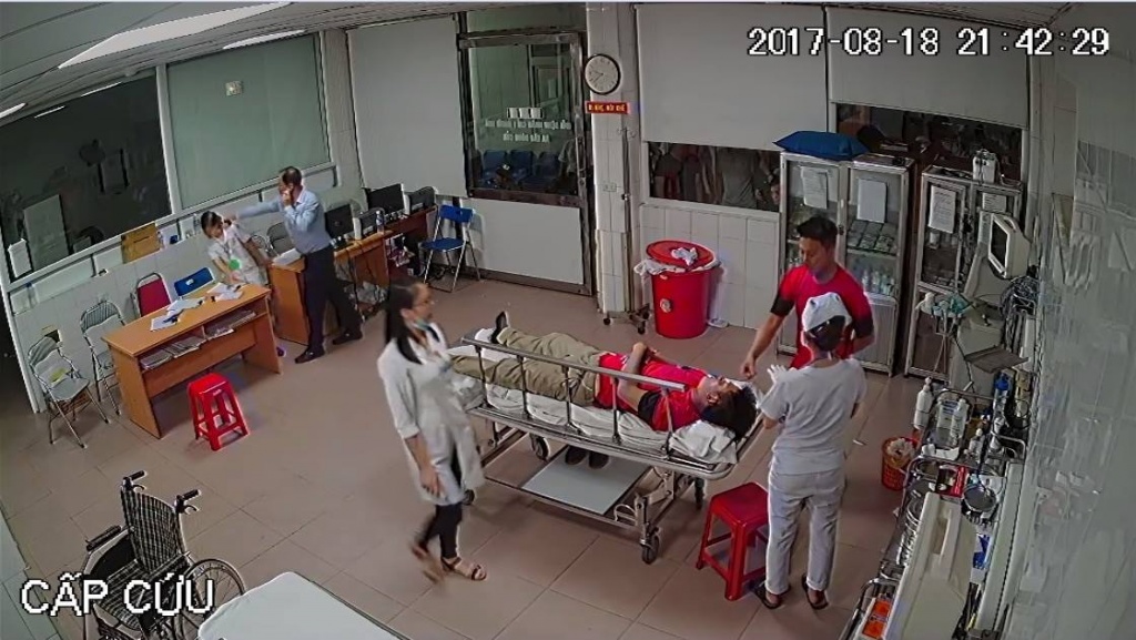 chu tich phuong phu nhan danh bac sy o benh vien 115 nghe an