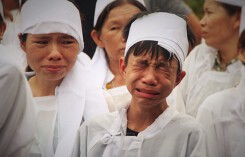 Tai nạn 13 người chết ở Quảng Nam: 'Những tiếng khóc thét đau đến nhói lòng người tiễn đưa'