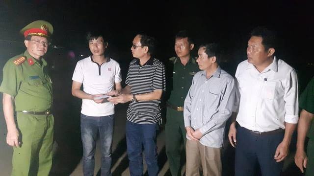 hai du khach bi song danh mat tich khi dang tam bien o nghe an