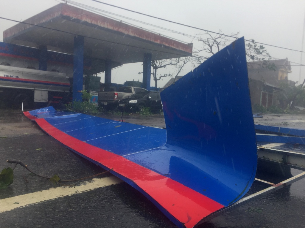 ha tinh khung canh tan hoang sau sieu bao di qua