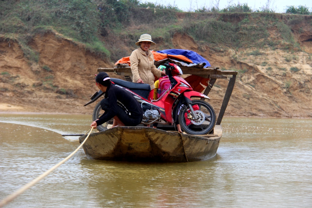 treo tinh mang vuot song tren nhung con do tu than