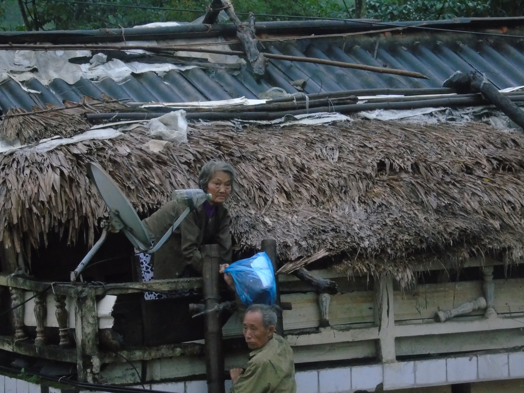 lu kep hon 18 nghin ho dan bi nuoc lu co lap 7 nguoi chet