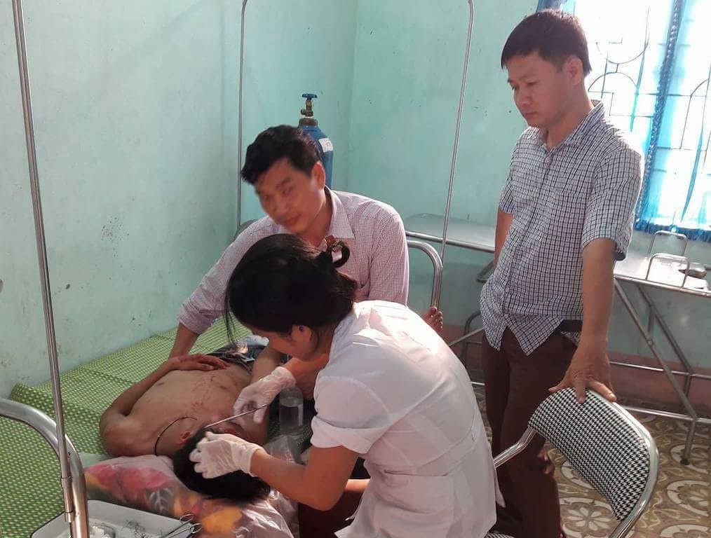 khoi to vu an bat tam giam 3 doi tuong xong vao truong danh hoc sinh thay giao