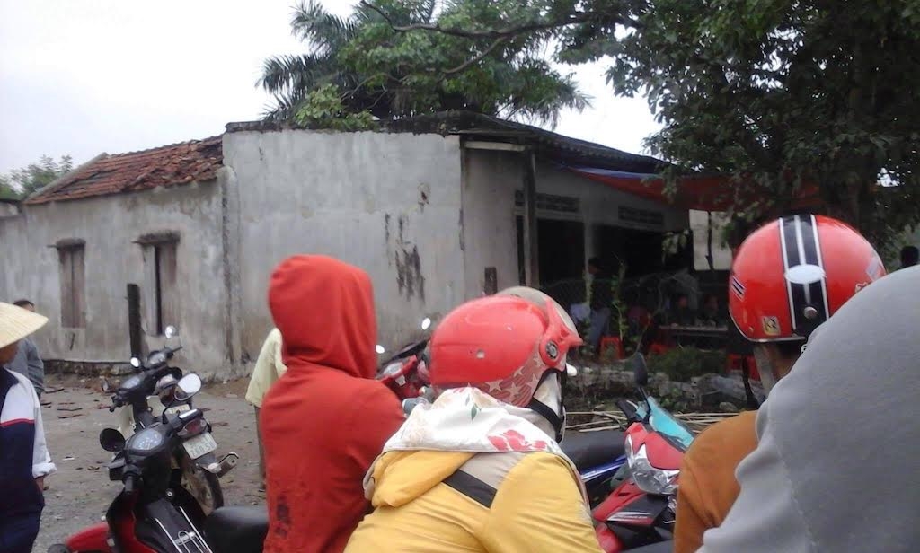 nghe an chay nha cu ba bi lua thieu dot trong dem