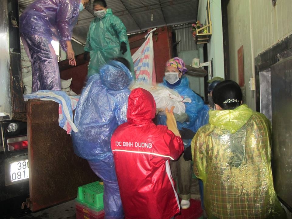 ha tinh tieu huy 275 tan hai san bi nhiem cadimi va phenol
