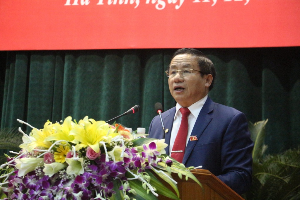ha tinh chu tich huyen de nghi lam cau vuot cong ngam rieng cho bo di