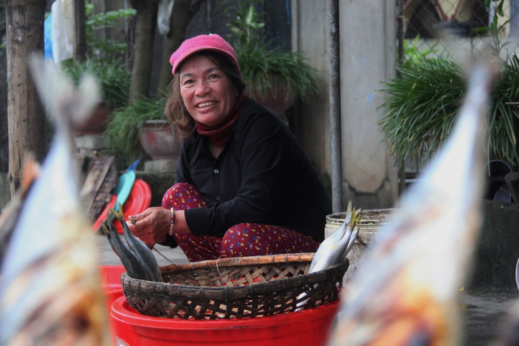 ngao ngat huong vi bien tai lang nuong ca ho do
