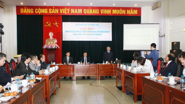 chuong trinh moi dich den cua mon tieng anh la kha nang giao tiep