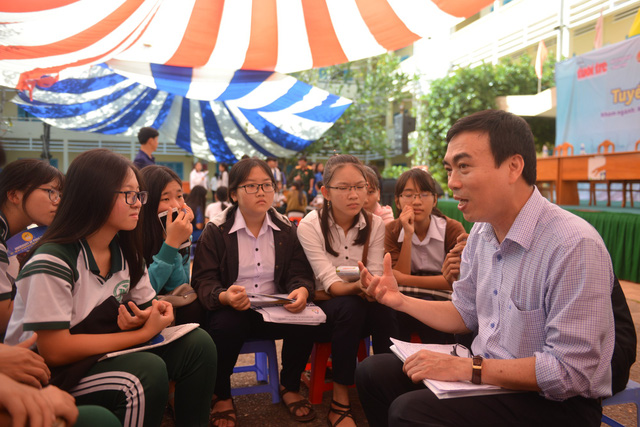 de thi thpt quoc gia 2018 se tang so cau hoi phan hoa