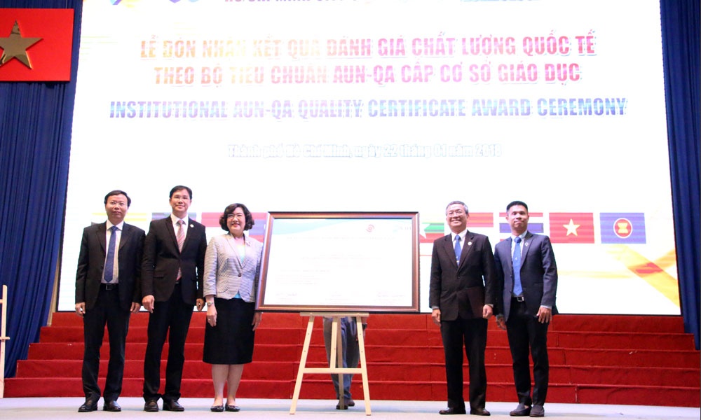 viet nam co truong dai hoc thu 2 dat chuan chat luong dong nam a