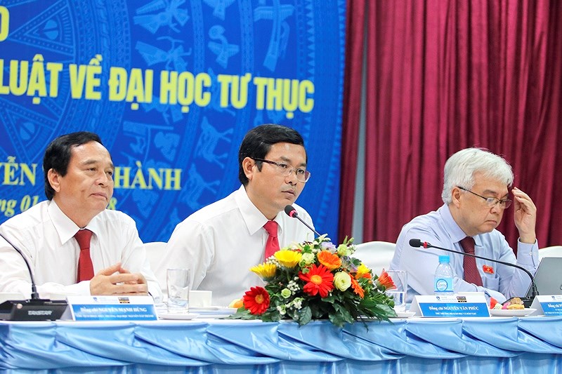 nha nuoc giam can thiep de tu chu dai hoc