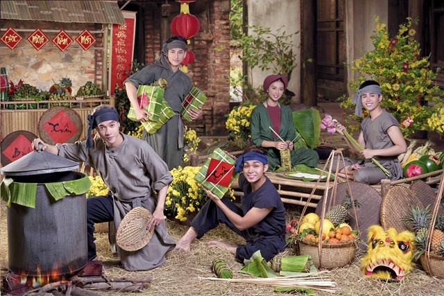 ngan hang nghi tet am lich khach hang giao dich bang cach nao