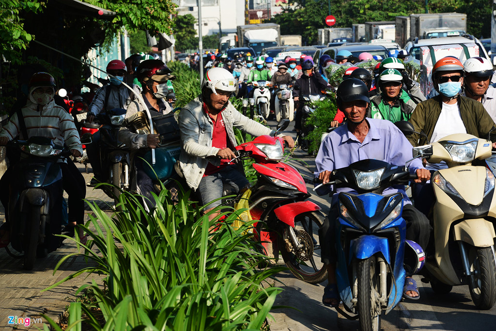 ket xe khap cac nga vao san bay tan son nhat dip can tet