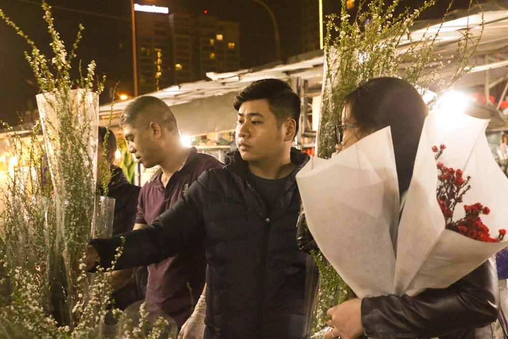 dem khong ngu o cho hoa lon nhat ha noi ngay sat tet nguyen dan 2019
