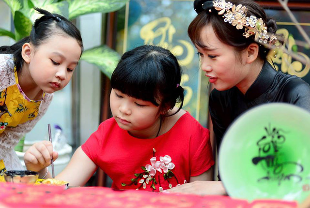 tre em sai gon tim hieu ve tet xua