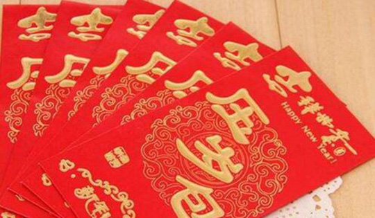 be 10 tuoi thang kien cha lay lai tien li xi