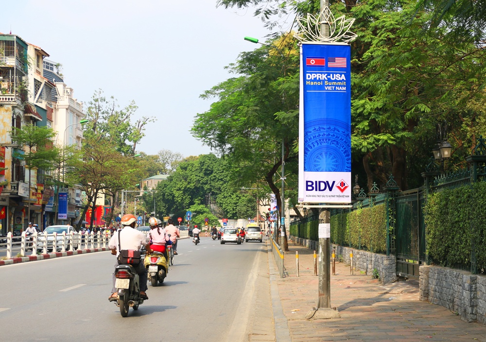 ha noi diem den hoa binh chao don hoi nghi thuong dinh my trieu
